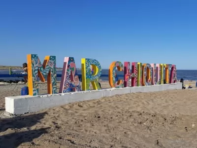 Mientras crecen las fotos pol&iacute;ticas, en Mar Chiquita se acumulan reclamos por abandono y tarifas impagables