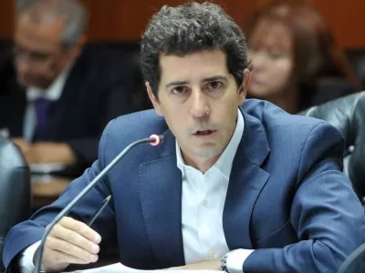 A Eduardo "Wado" de Pedro le estall&oacute; el pasado por Mekorot cuando sali&oacute; a denunciar la entrega de tierras