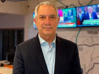 Julio Alak, el intendente platense que est&aacute; en todos lados y no le da bola ni su propia sombra