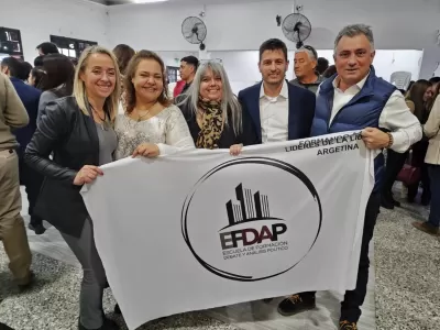 Buenos Aires expone la escuela de Sebasti&aacute;n Pareja entre reciclaje kirchnerista y disciplina libertaria