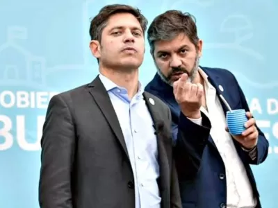 Intendentes presionan a Axel Kicillof para desdoblar las elecciones de 2027 y habilitar otro mandato municipal