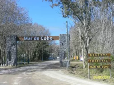 Mar Chiquita: vecinos vuelven a las calles contra el &ldquo;tarifazo&rdquo; de Arbolito y exigen transparencia