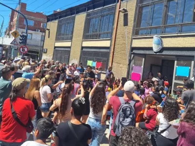 Jorge Macri afin&oacute; la motosierra y dej&oacute; en silencio la orquesta de la Villa 21-24