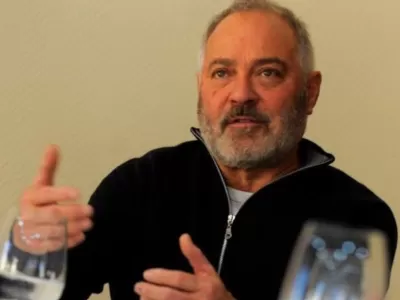 Liberman desaf&iacute;a a Pareja y agita la interna libertaria por el control de Bah&iacute;a Blanca