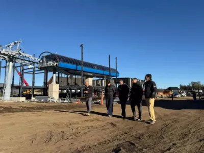 Neuqu&eacute;n: Figueroa recorri&oacute; obras en Chapelco y asegur&oacute; que el cerro apunta a convertirse en un destino de nivel mundial