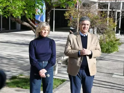 La reforma estrella de Macri se cae a pedazos: despidos masivos y escuelas porte&ntilde;as convertidas en aguantaderos