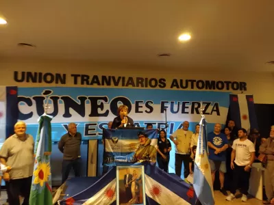 Santiago Cúneo cerró su campaña en La Plata con un discurso cargado de críticas y promesas de reforma económica