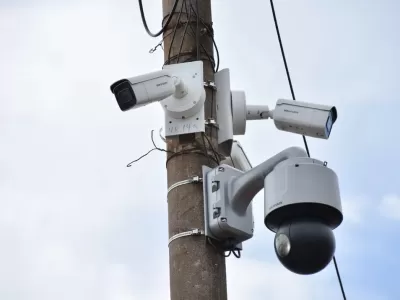 Alak gast&oacute; 10.728 millones en c&aacute;maras que nunca enchuf&oacute; y La Plata sigue a ciegas