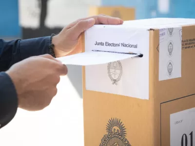 En el peronismo bonaerense crece la presi&oacute;n para adelantar las PASO a mayo y acelerar la campa&ntilde;a de los intendentes