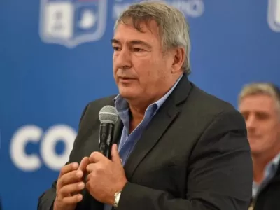 El adiós con multa: sancionan a D'Onofrio por contratos irregulares y fondos opacos